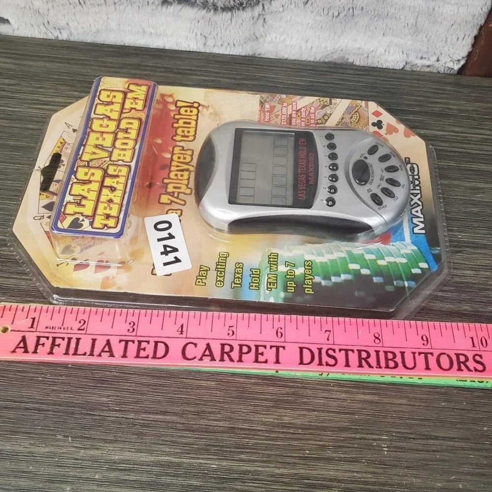 Las Vegas Texas Hold Em Maximo Handheld Electronic Video Poker Game 7 Player NOS